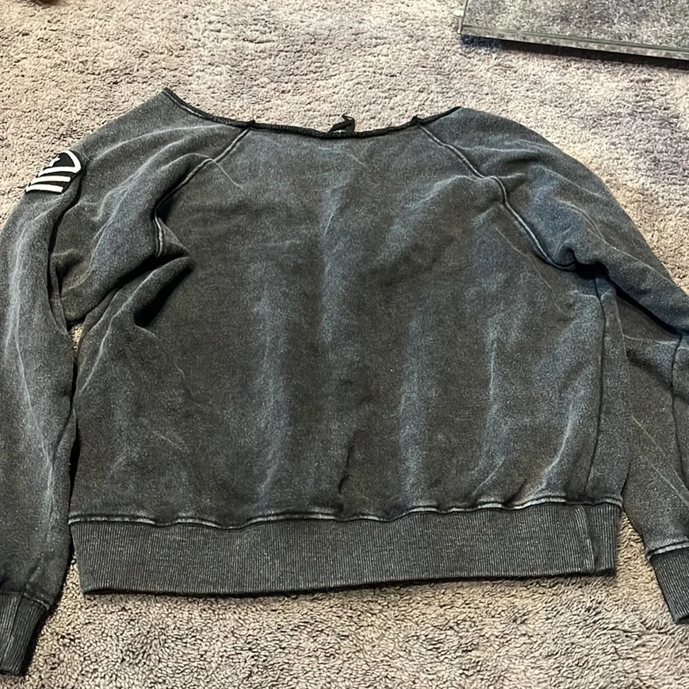 Crew neck - Picture 4 of 4